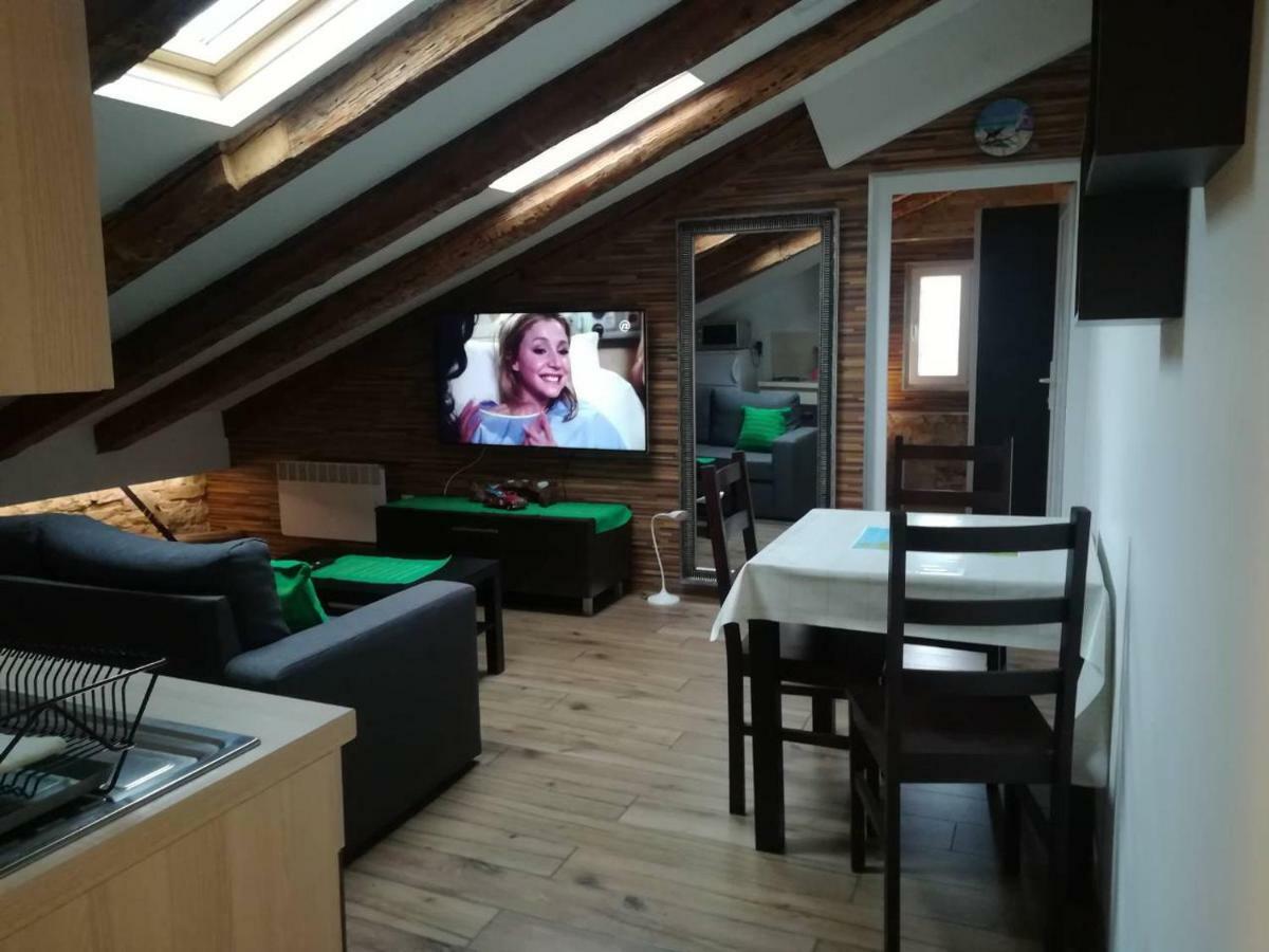 Appartamento Lukadora Pola Esterno foto